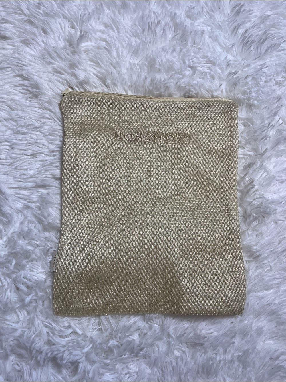 HONEYLOVE Cream Mesh Zip Pouch